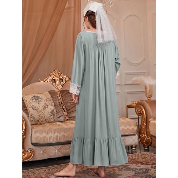 Guipure Lace Ruffle Hem Sleepshirt - Picture 2 of 7